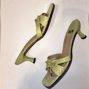 STUART WEITZMAN Chartreuse SnakeSkin Leather Kitten Heel Sandals Mules Size 8